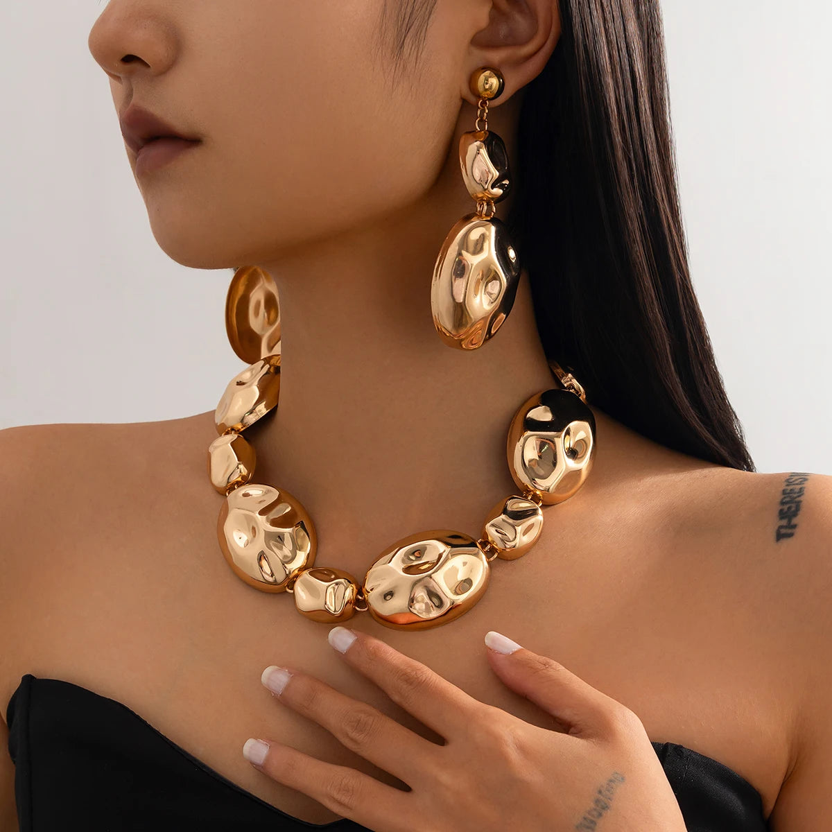Gros Collier et Boucles d’Oreilles Salircon