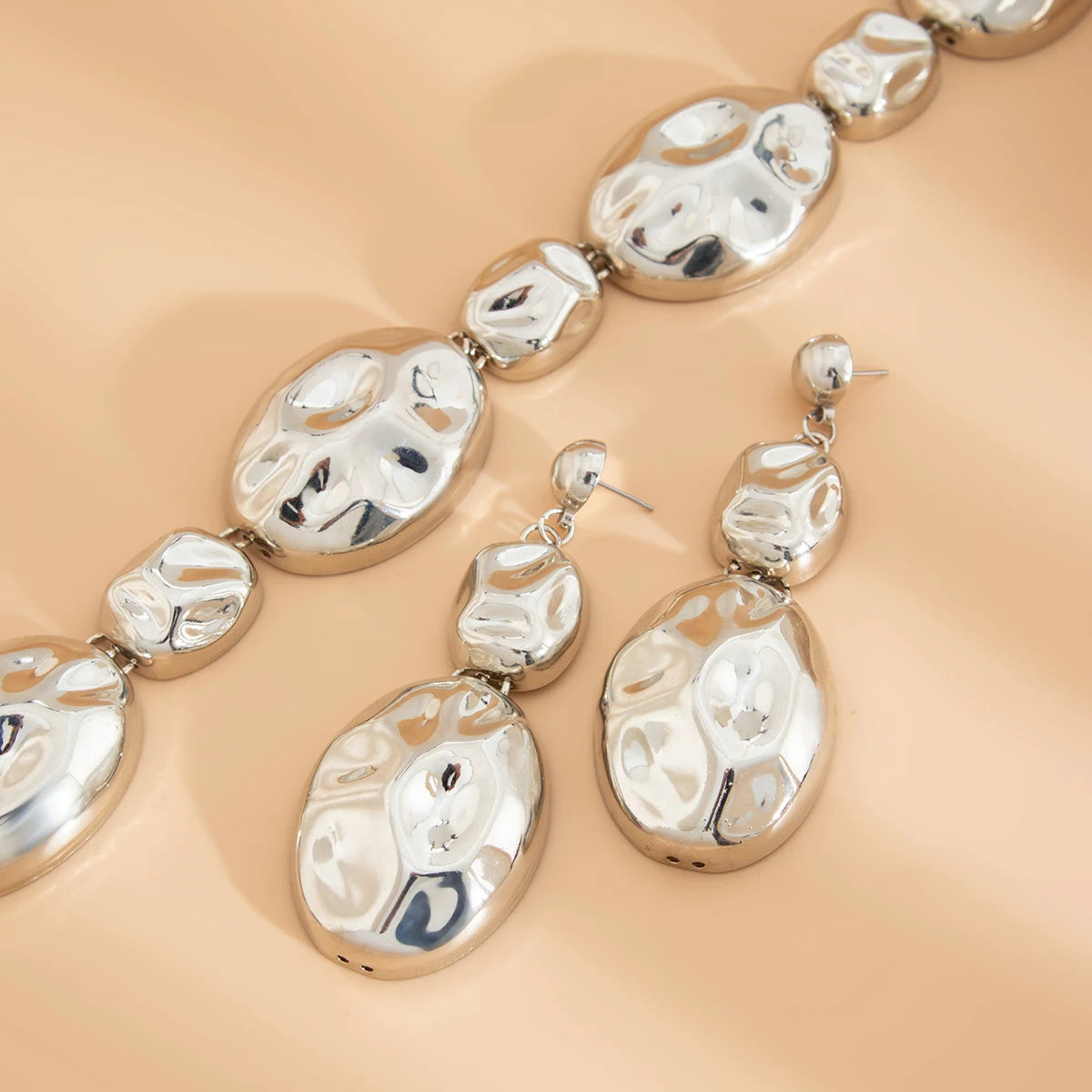 Gros Collier et Boucles d’Oreilles Salircon
