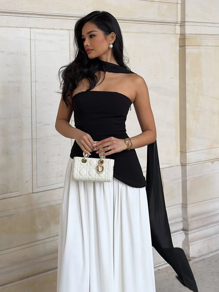 Robe Blanc & Noir Longue Chic Classe découpe jambe